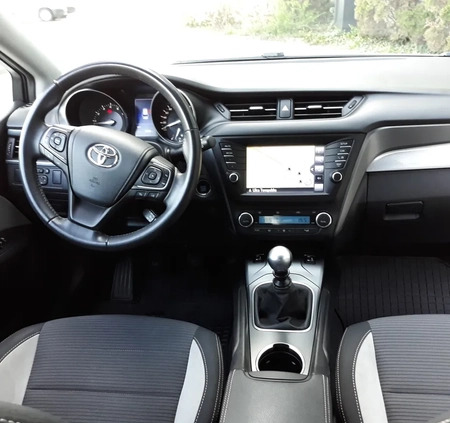 Toyota Avensis cena 72000 przebieg: 91000, rok produkcji 2017 z Siedlce małe 121